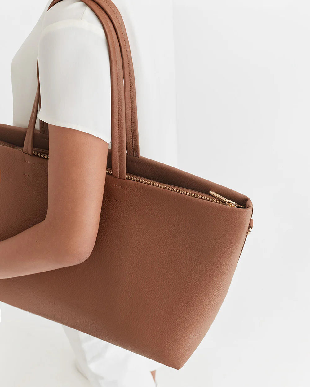 Cuyana Classic Easy Zipper Tote