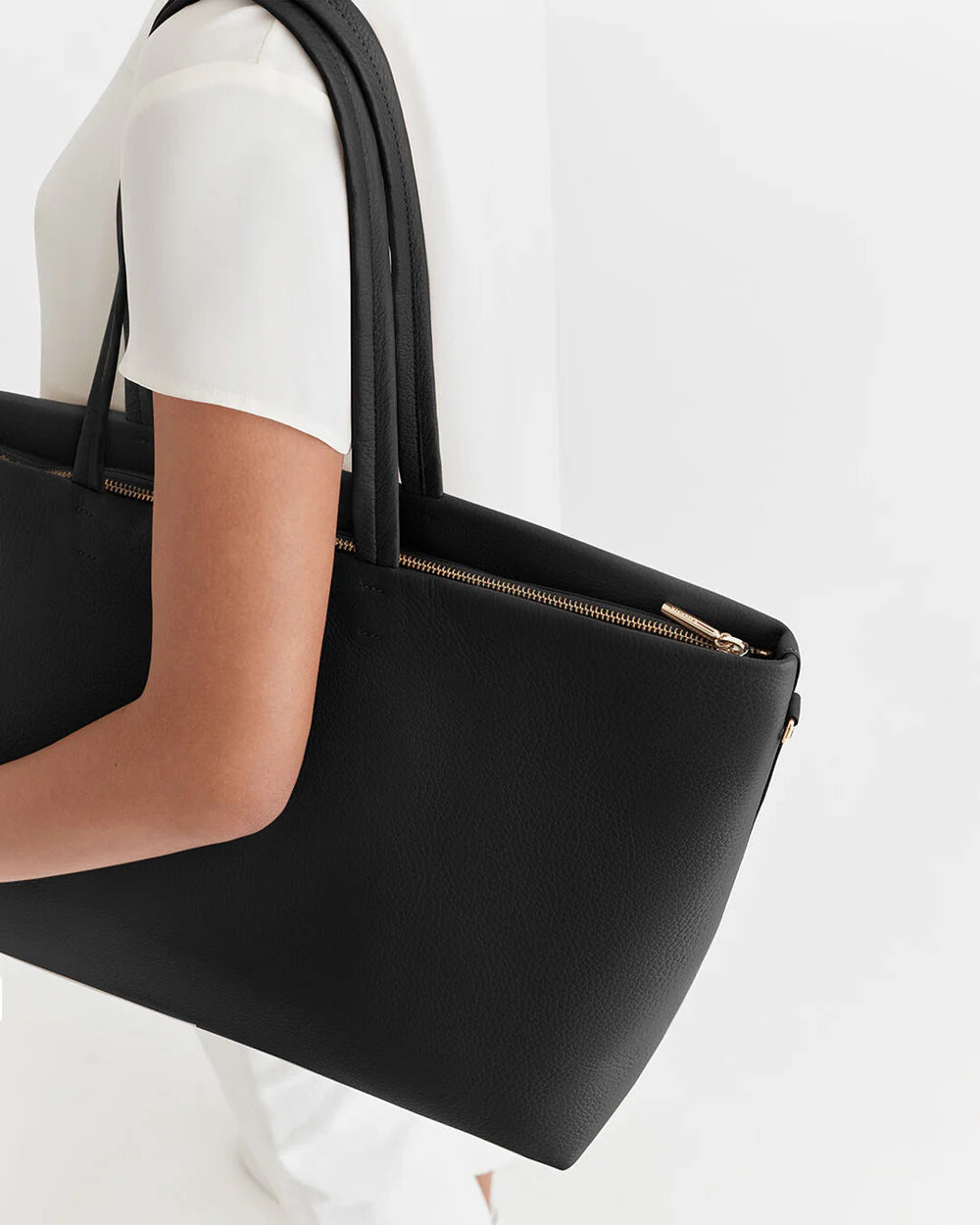 Cuyana Classic Easy Zipper Tote