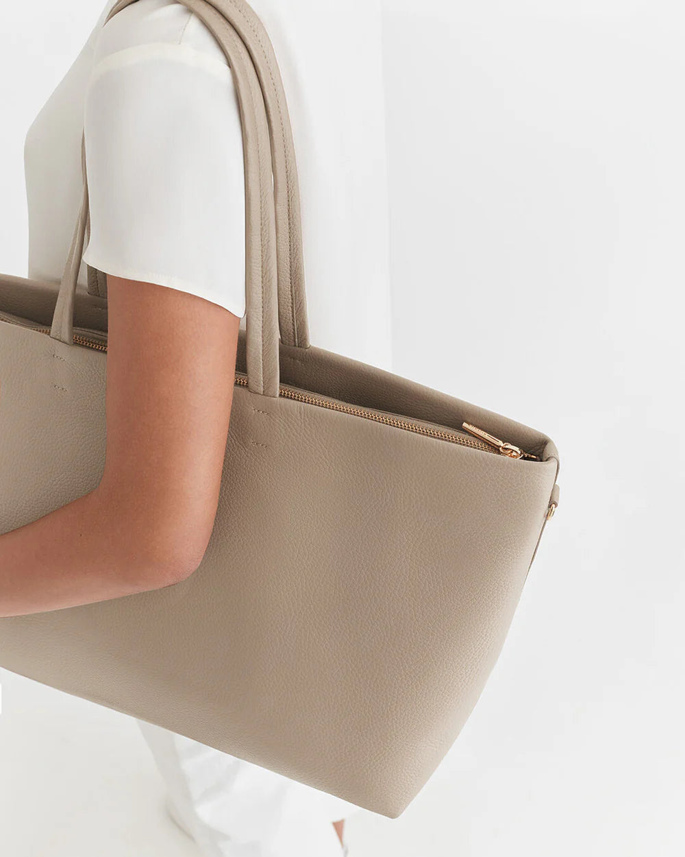 Cuyana Classic Easy Zipper Tote